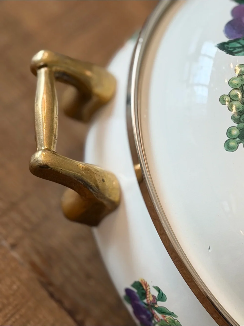 Tabletops Unlimited Kensington Garden Porcelain Enamel Casserole Dish.